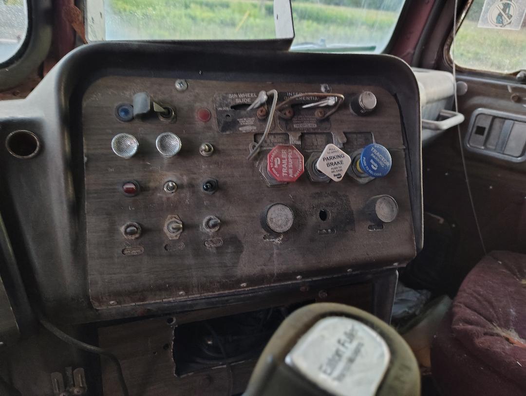 1979 FREIGHTLINER - Image 31